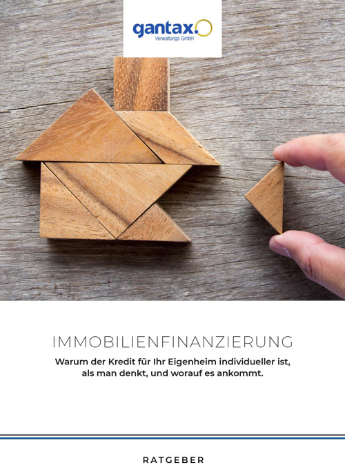 Haus aus Bausteinen als Symbol für unseren Ratgeber zum Thema Immobilienfinanzierung